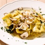 名物！！トリュフとマッシュルームのラヴィオリ