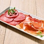 生ハムサラミ盛り合わせ