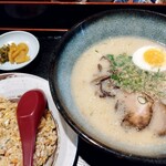 らーめん やな川 - ラーメン・半チャンセット