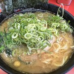 ラーメン 杉田家 本店 - 