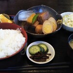 春夏秋冬わき田 - 料理写真:煮玉子と豚角煮(ご飯大盛り)