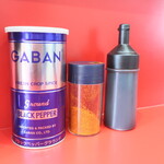 ラーメン二郎 - 卓上調味料