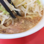 ラーメン二郎 - スープ