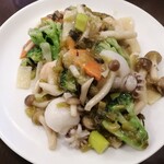 許厨房 - 高菜と海鮮の炒め750円