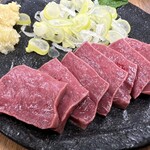 鶴見川橋もつ肉店 - 