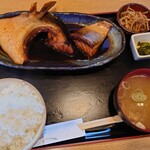 丸や - カンパチ煮付け定食 1650円