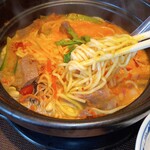 中華バル麻辣チャオ - 麻辣牛肉土鍋麺