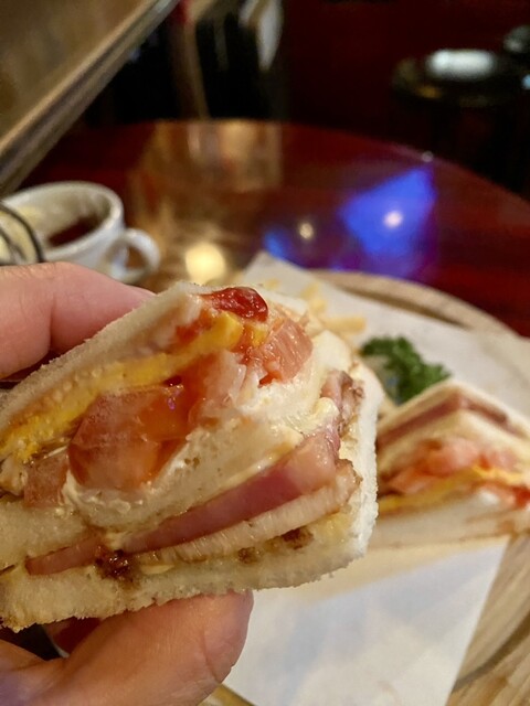 BRITISH PUB QUARTERS photo 5