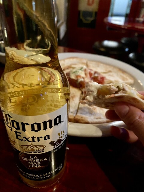 BRITISH PUB QUARTERS