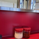 家系ラーメン 佐々喜家 - 卓上調味料