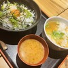 きんちゃく家 - 生しらすと釜揚げのハーフ丼&しらすたっぷり卵とじの吸い物