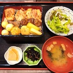 Sumiyaki Izakaya Toriya - 焼鳥重（700円）