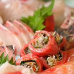 えびよし とよ田 - えびよし・とよ田では店主が足を運び、新鮮な素材を厳選しています。
おいしい料理を召し上がったいただくため、その時期で一番おいしい旬の素材を一番おいしい産地から仕入れています。