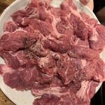 羊肉炭火焼 肉汁屋 - 