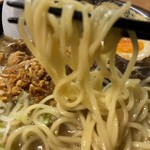 Kagoshima Ramen Ton Toro - 麺リフト