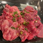 Wagyuu Yakiniku Nikusousaku Ushimasa Oomiyae Kimae Ten - 