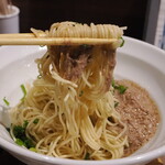 NIBOSHI MANIA -  地鶏鶏油と白レバーの和え玉麺リフト