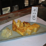 Sempachi Zushi - 箸休めにダシ巻き玉子。最高です♪(¥400)