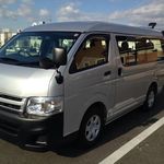 赤から - 最大９名乗りのハイエース完備！