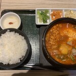 東京純豆腐 - 味噌バターラーメンスンドゥブ味噌5辛ご飯260g