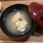 食堂 こより - 濃厚白子、海老芋の入った白味噌お汁。生臭さありません。