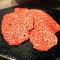 焼肉とみ 横浜関内店 - 和牛赤身肉と香味野菜　自家製とろろポン酢