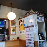 かどや食堂 伊切店 - 内観　カウンター席