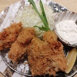 Nadaitonkatsu Katsukura - カキフライ（1個350円）4個、タルタル多め、にご飯セット（500円）。自分でカキフライ定食を作って食べてます笑