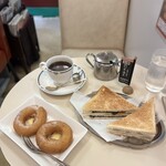 珈琲専門店 エース - アメリカンドーナツ、のりトースト、コーヒー
