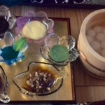 mohenro chaya - ゆあん、お団子とたくさんの美味しいソース