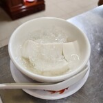 Quán chè Hà Ký - 杏仁豆腐