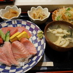 すし元 - 最新１２００えん 特選本鮪の鉄火丼2013.12