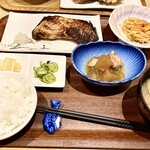 炭魚ほんだ - 料理写真:むつの照り焼き定食1,800円