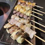 Sumibiyakitori Ichibandori - ★ 3時間飲み放題付！炭火焼き鳥付き、前菜・サラダ・唐揚げ食べ放題コース【¥2.980】