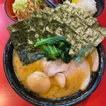 家系総本山 吉村家 - 中盛チャーシューメン1110円＋のり60円＋味玉50円