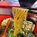 家系総本山 吉村家 - リフトアップ