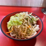 家系総本山 吉村家 - 野菜畑　この日は50円