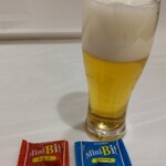 ANAラウンジ - 生ビールと、期間限定のお菓子