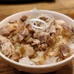 和鉃 - サービスミニチャーシュー丼