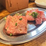 焼肉・ホルモン 一直線 - 和牛