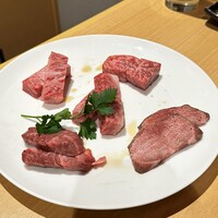 近江うし焼肉 にくTATSU 銀座店 - 
