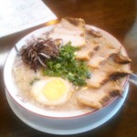 麺や　頂 - とんこつラーメン＋チャーシュ