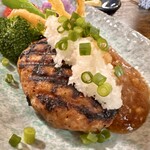 お食事処 だんらん日和 - 本日のランチ(¥1,980) メイン：網焼きおろしハンバーグ