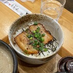 Menya Saisakizaka - 炙りチャーシュー丼