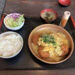 Cafe Bar 紬 - やわらかヒレカツの卵とじ定食【2024.1】