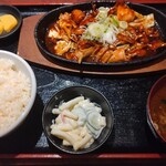 やぶ屋食堂 - 味噌とんちゃん定食