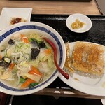 餃子バル 福 - 