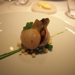 レフェルヴェソンス - 定点～丸ごと火入れした蕪とイタリアンパセリのエミュルション、バスク黒豚のジャンボンセック＆ブリオッシュ