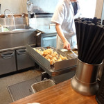 おにやんま - 天ぷらもコマメに補充