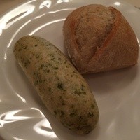 フランス料理 榛名 - ライ麦パンと海藻パン